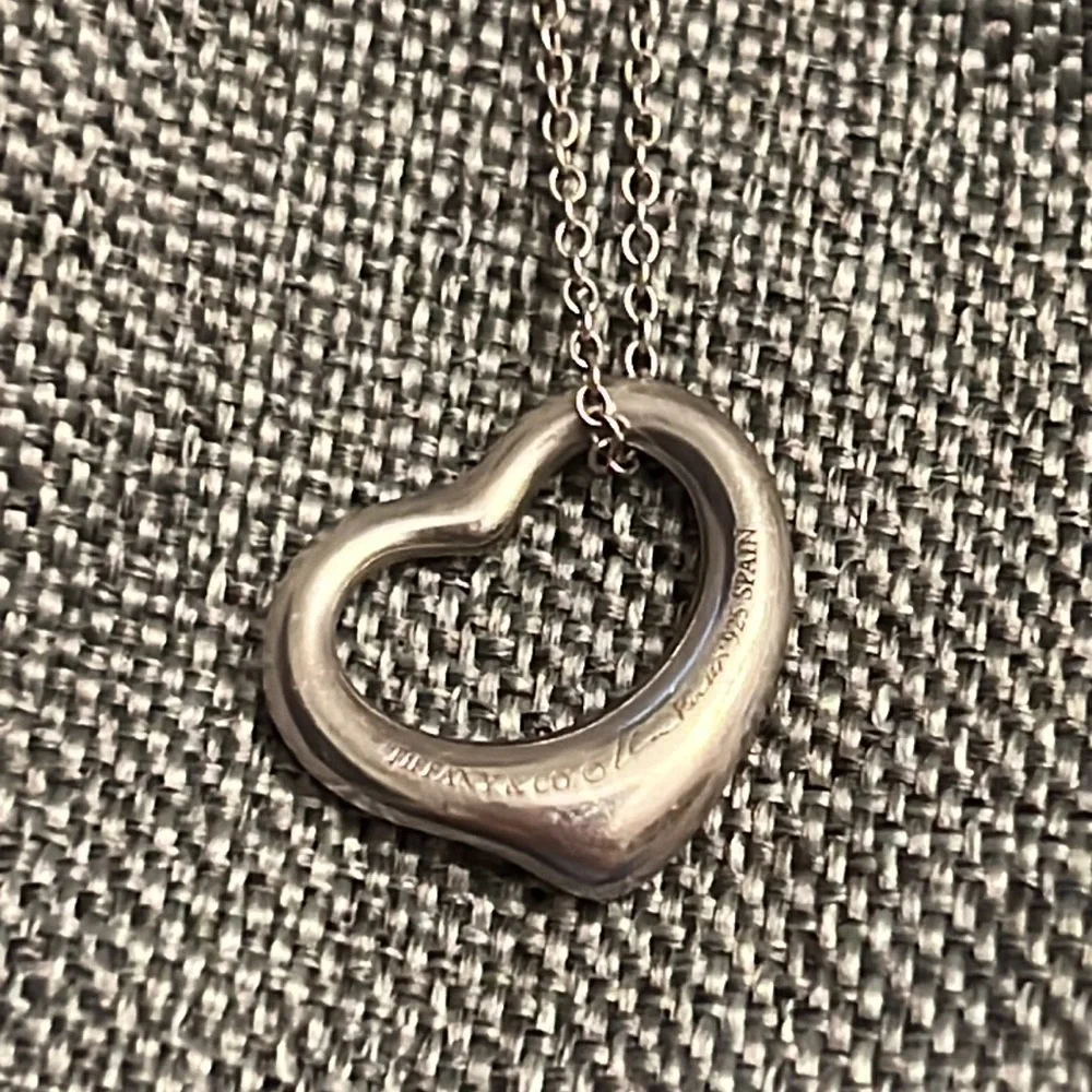 Tiffany & Co Open Heart Pendant (AUTHENTIC) - Picture 2 of 5